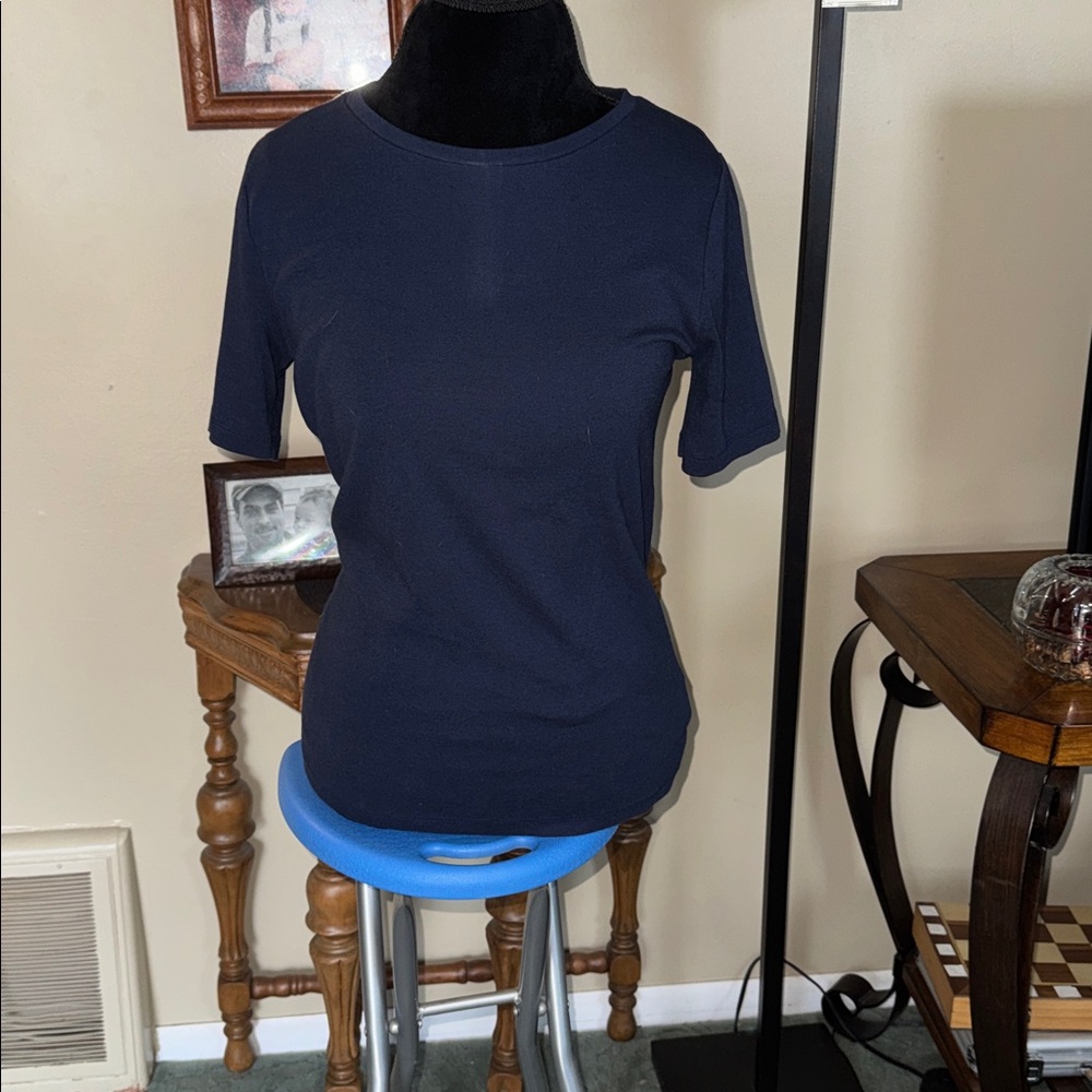 Soft, smooth, Gap Navy Tee, short sleeved